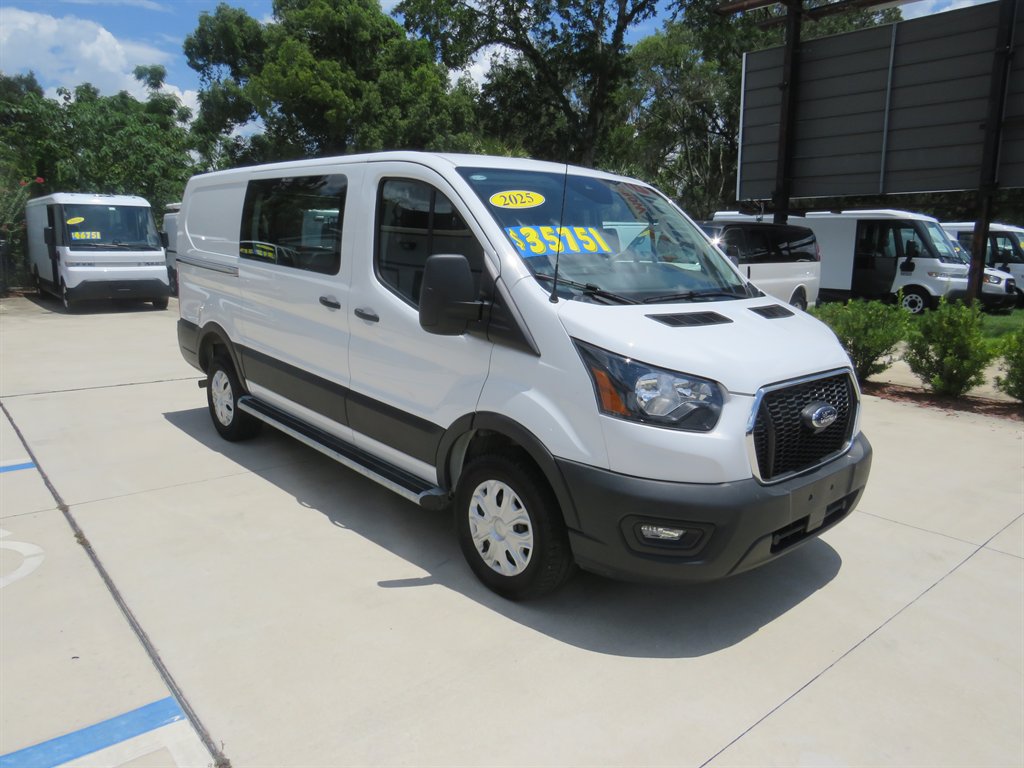 2025 Ford T250 Vans