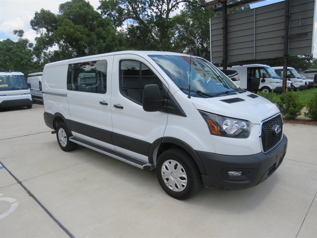 2025 Ford T250 Vans
